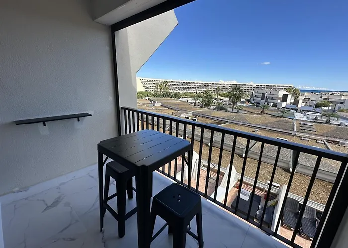 Naturiste Cap D'agde Heliopolis F 68 *